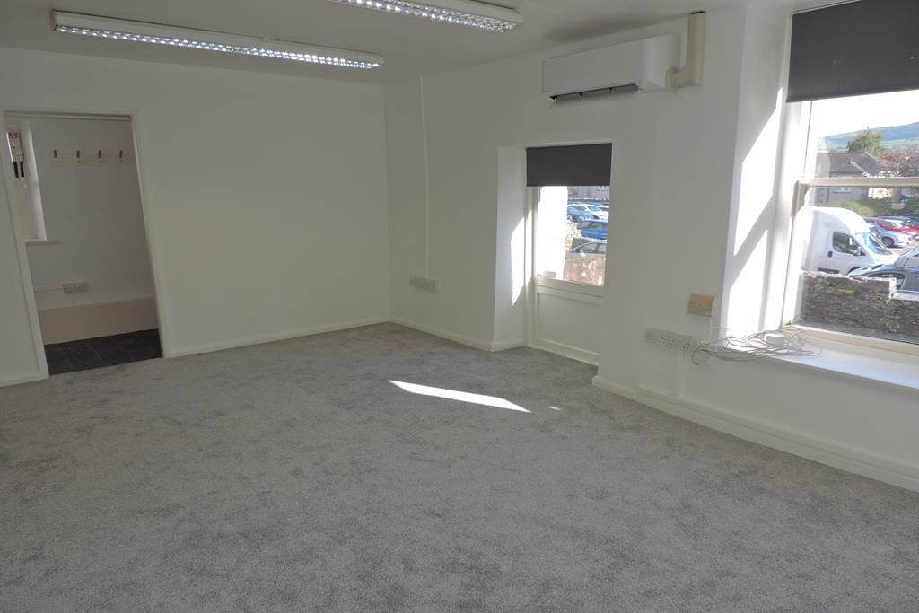Big room3.jpg