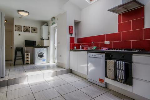 6 bedroom terraced house to rent, Dawlish Road, Birmingham B29