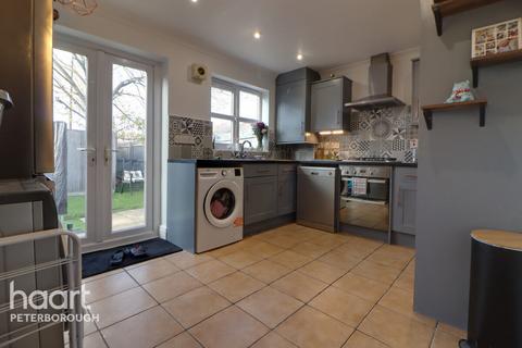2 bedroom end of terrace house to rent, Peas Hill Road, MARCH