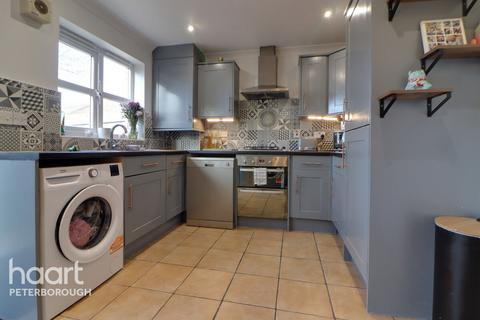 2 bedroom end of terrace house to rent, Peas Hill Road, MARCH