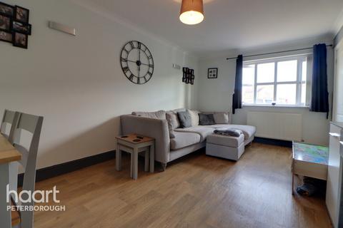 2 bedroom end of terrace house to rent, Peas Hill Road, MARCH