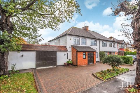 4 bedroom semi-detached house for sale, Crossways, Gidea Park