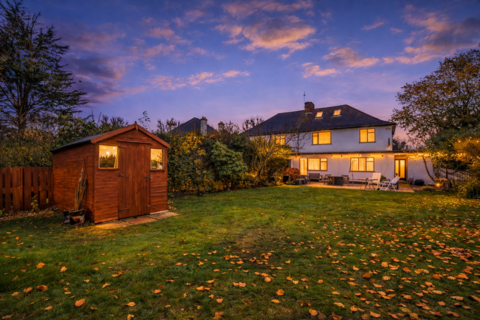 4 bedroom semi-detached house for sale, Crossways, Gidea Park