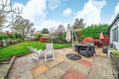 4 bedroom semi-detached house for sale, Crossways, Gidea Park