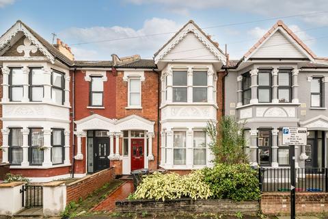 Avonwick Road, Hounslow TW3