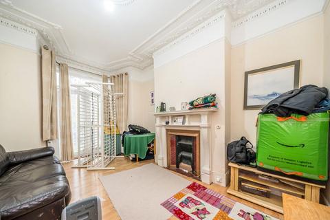 undefined, Avonwick Road, Hounslow TW3