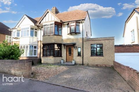 4 bedroom semi-detached house for sale, West Hill Road, Luton