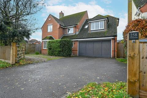 Christchurch Road, Ringwood, BH24