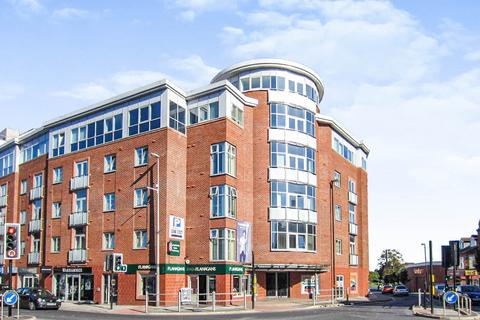 2 bedroom flat to rent, Lloyd Street, Altrincham, Greater Manchester, WA14