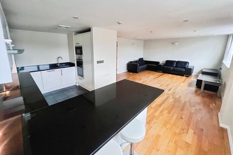 2 bedroom flat to rent, Lloyd Street, Altrincham, Greater Manchester, WA14