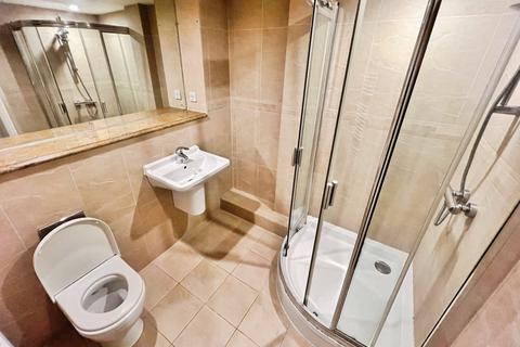 2 bedroom flat to rent, Lloyd Street, Altrincham, Greater Manchester, WA14