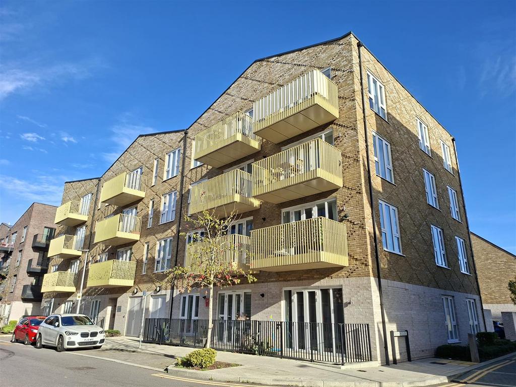 Innes Apartments