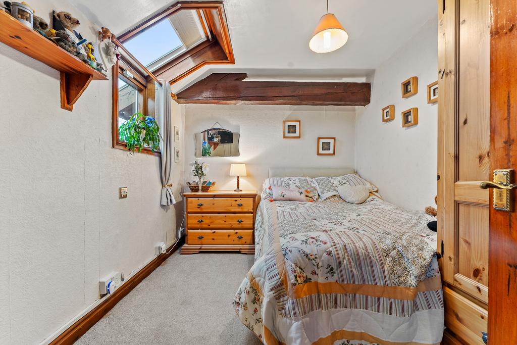L.jpg