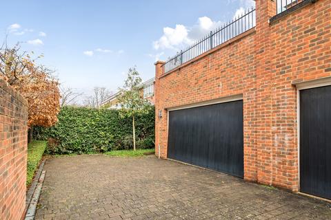 undefined, Elizabeth Place, Winchester, Hampshire, SO22
