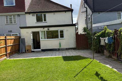 undefined, Halsbury Road East, Northolt UB5