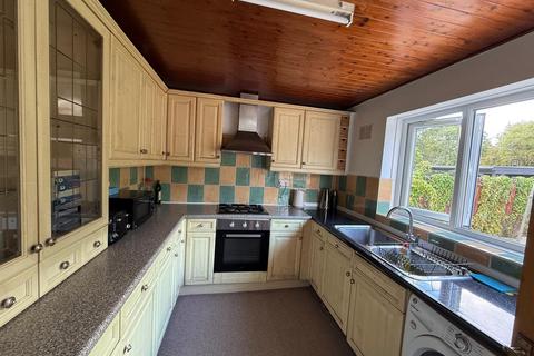 undefined, Halsbury Road East, Northolt UB5