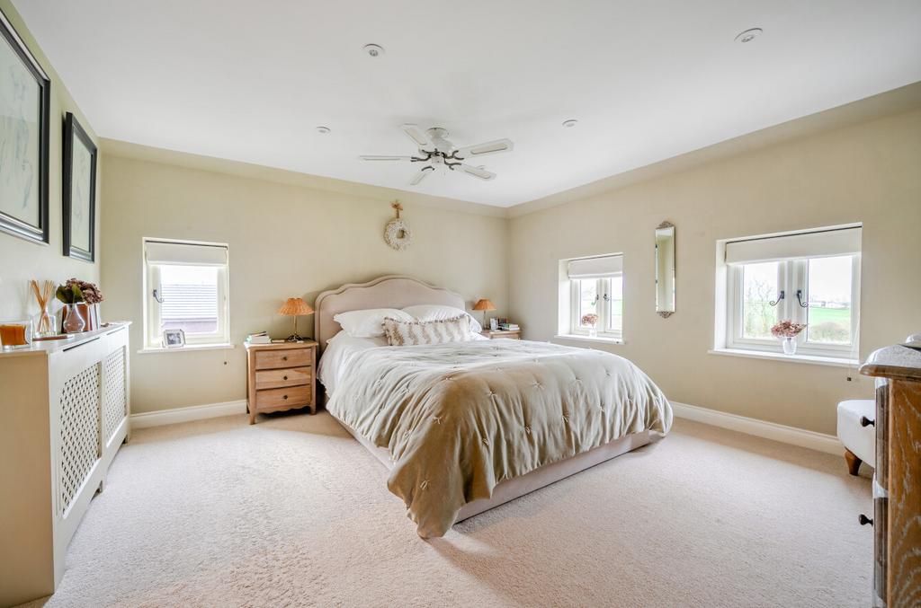 1380317 21 691204...