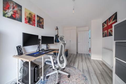 undefined, Kingman Way, Newbury, Berkshire