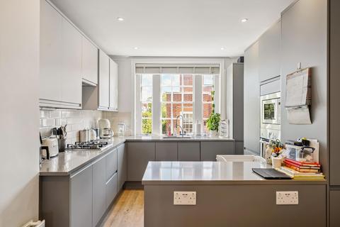 3 bedroom flat to rent, Duchess Of Bedford House, Kensington, London, W8