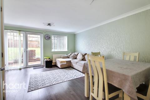 undefined, Imperial Way, Ashford