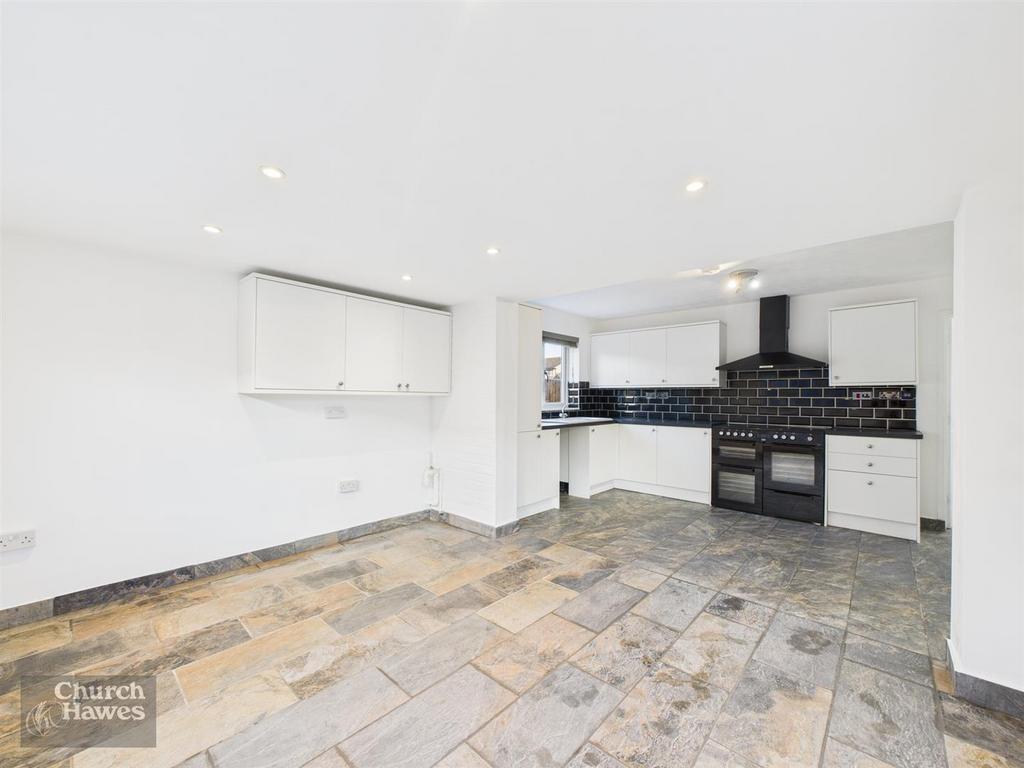 CAM04964 G0-PR0238-STILL016.jpg