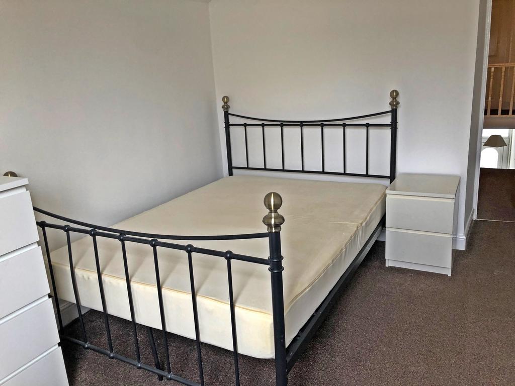 GF rear bedroom