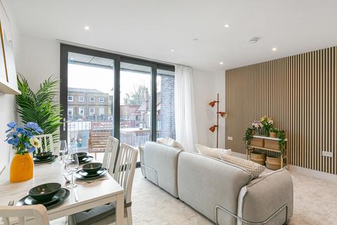 2 bedroom apartment for sale, High Street, Staines-upon-Thames, Surrey, TW18
