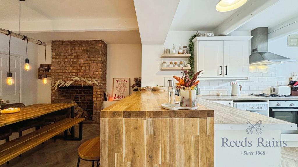 Dining/Kitchen Room