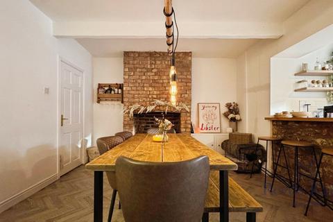 undefined, Alma Row, Preston PR5