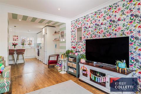 undefined, The Knowle, Hoddesdon