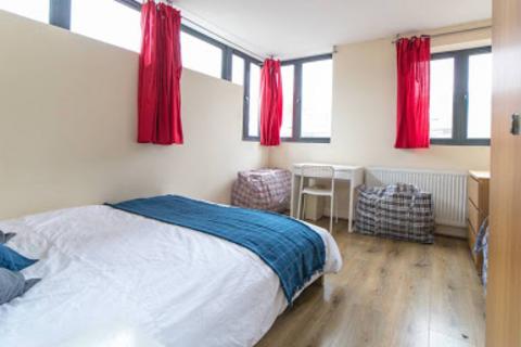 5 bedroom flat share to rent, John Maurice Close, London SE17
