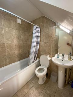 5 bedroom flat share to rent, John Maurice Close, London SE17