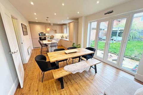 22 Flanders Close, Burbage, Hinckley, LE10 2FN