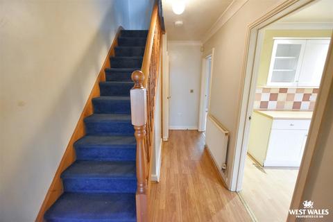 3 bedroom detached house for sale, Falcon Road, Haverfordwest
