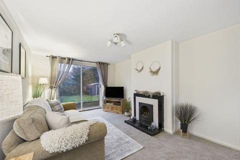 14 Chestnut Road, Bromsgrove, B61 8LY
