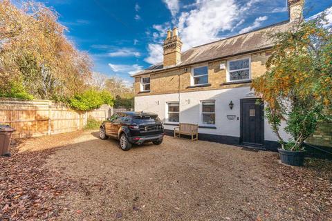 West End Lane, Pinner, HA5