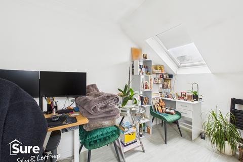 undefined, Ronald Court, Oakwood Road, Bricket Wood, St. Albans, Hertfordshire, AL2 3ET
