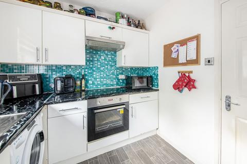 2 bedroom flat for sale, Roebuck Court, Didcot OX11