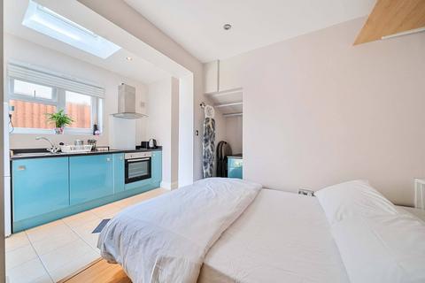 undefined, Heath Rise, Bromley, BR2