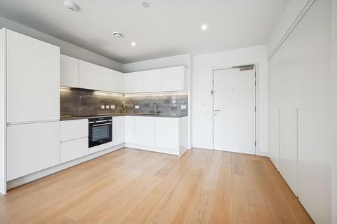 1 bedroom apartment for sale, John Cabot House, Royal Wharf, E16