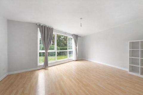 2 bedroom apartment for sale, Parkside Court, Weybridge, KT13
