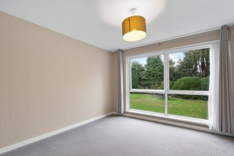 2 bedroom apartment for sale, Parkside Court, Weybridge, KT13