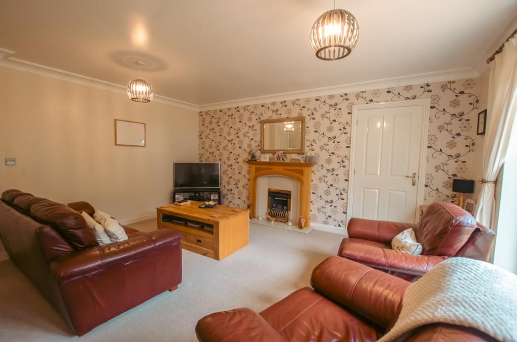 20 Barons Meadows TPS Bodmin 01208 74182-6