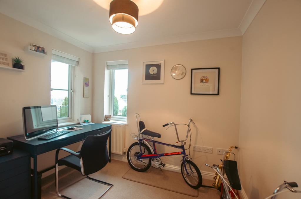20 Barons Meadows TPS Bodmin 01208 74182-35