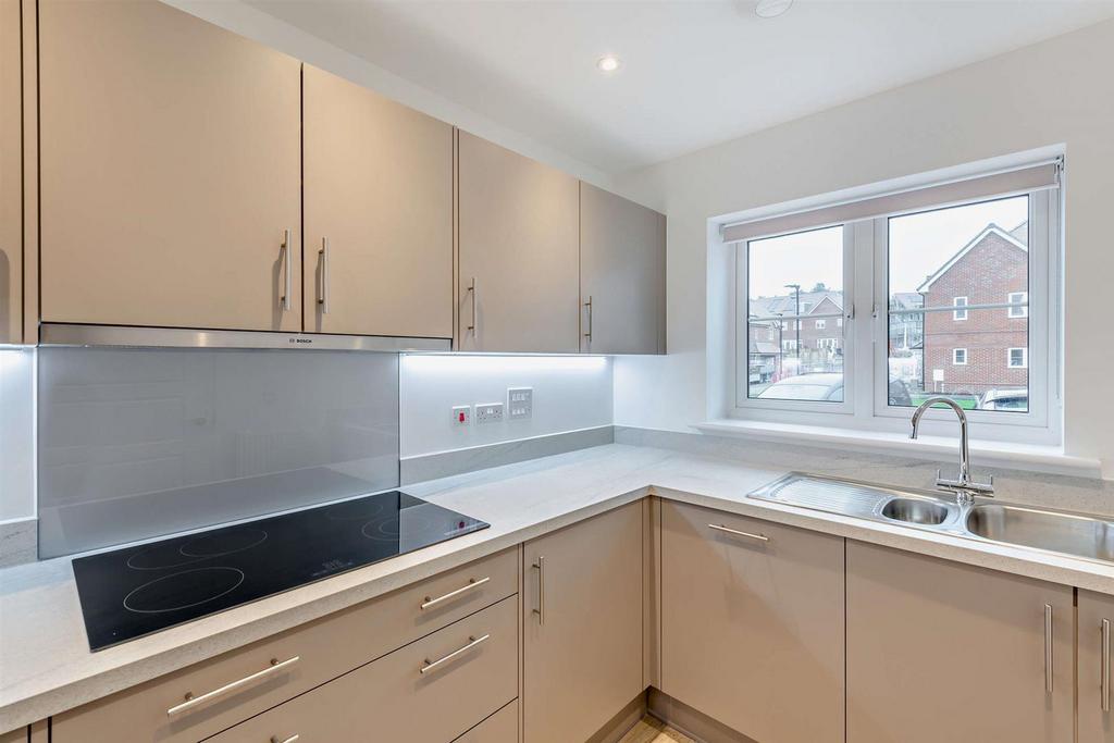 Kitchen (2).jpg