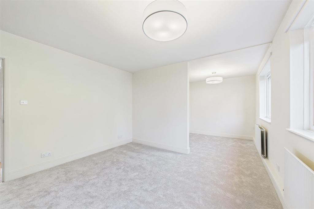 Master Bedroom & Dressing Area