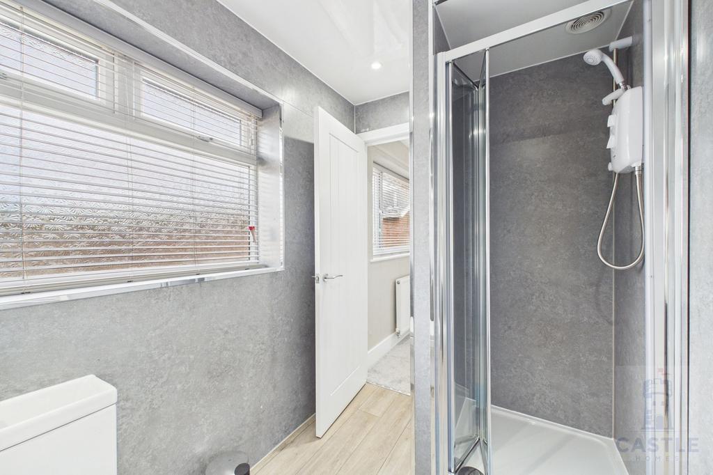Ensuite Room 4