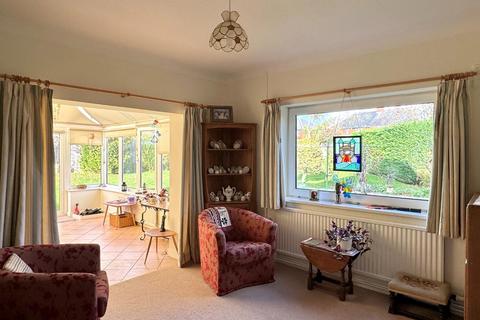 4 bedroom detached bungalow for sale, Britten Road, Penarth