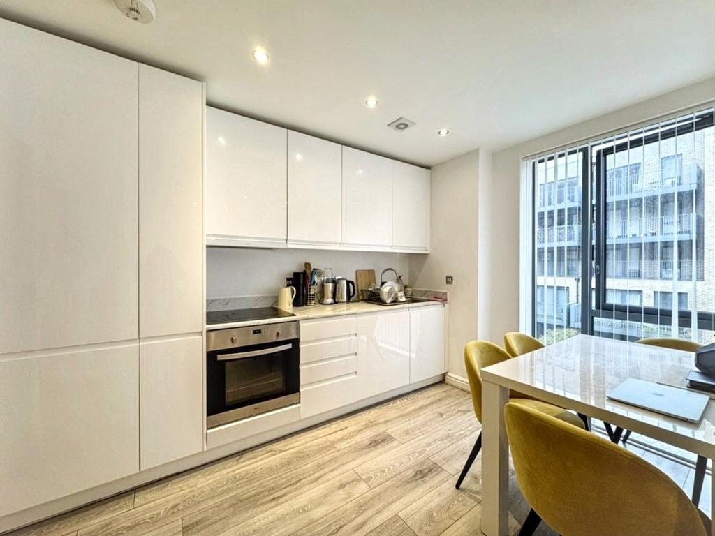 Open plan kitchen/dining area