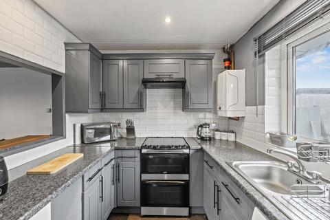undefined, Lon Enfys, Swansea SA7
